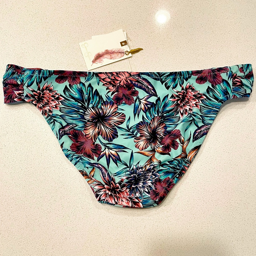 Jessica Simpson Floral Swim Bottoms!! NWT! Mint field color.
